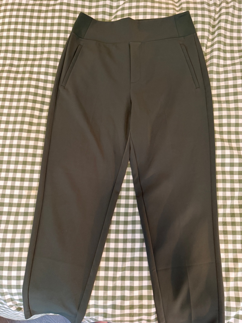 Athleta women’s olive endless pant